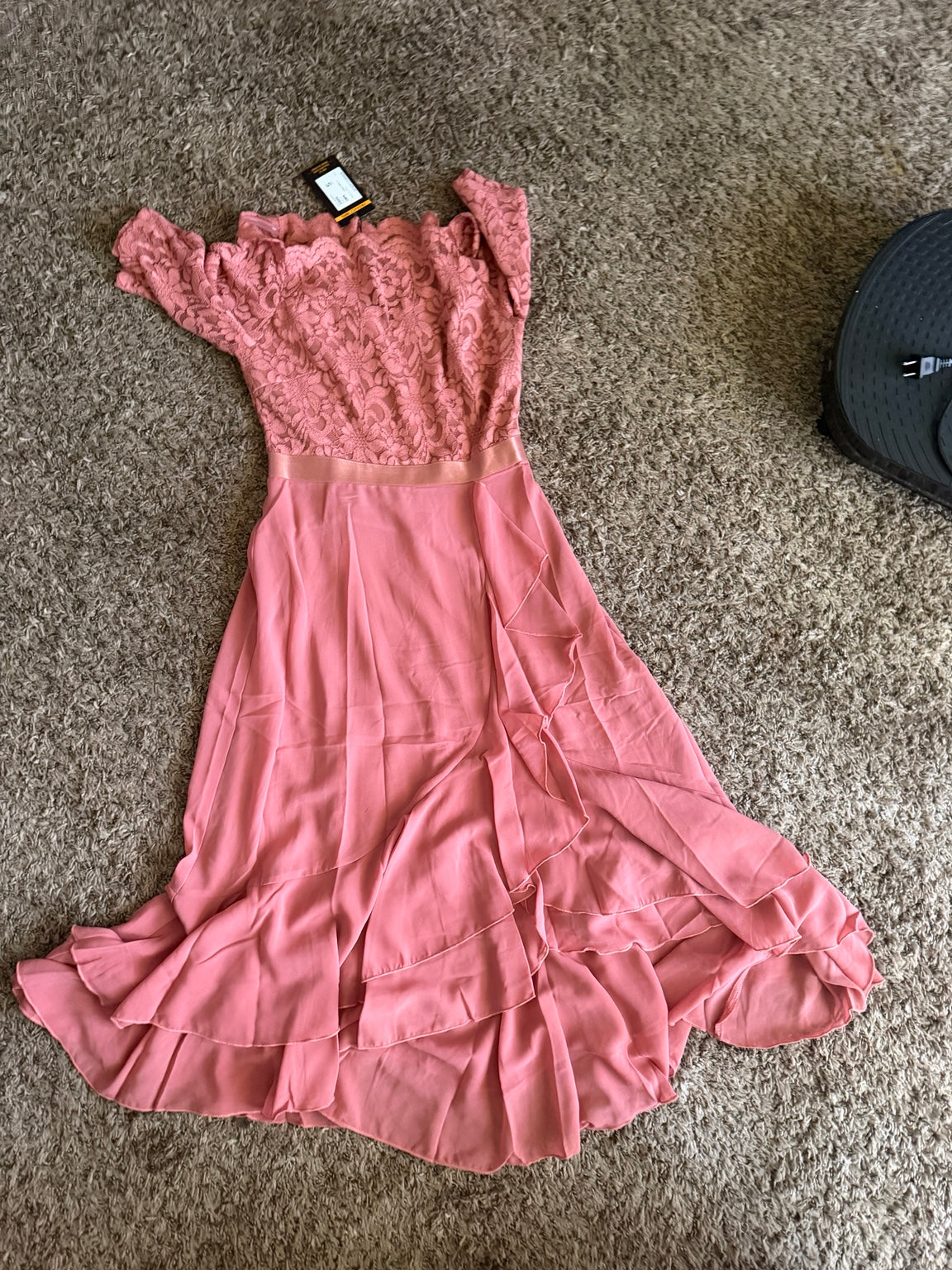 Actual MIUSOL cinnamon pink lace ruffle dress, new with tags, size small